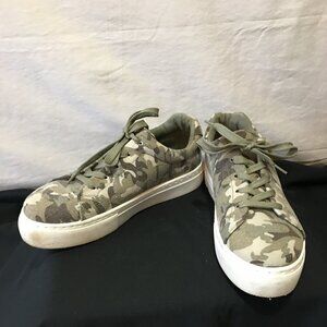 Qupid Camo Print Sneakers